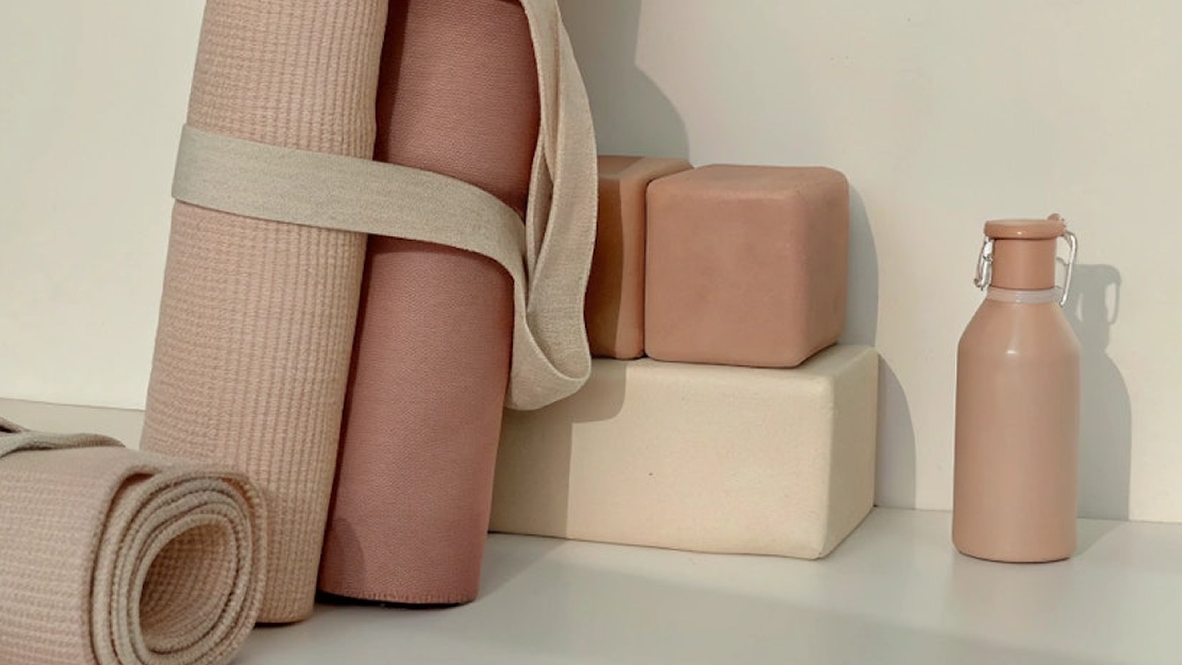 What to Bring to a Yoga Class: Essentials Checklist